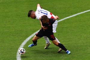 POLUVREME - Albanci bolji i zasluženo vode protiv Hrvata!